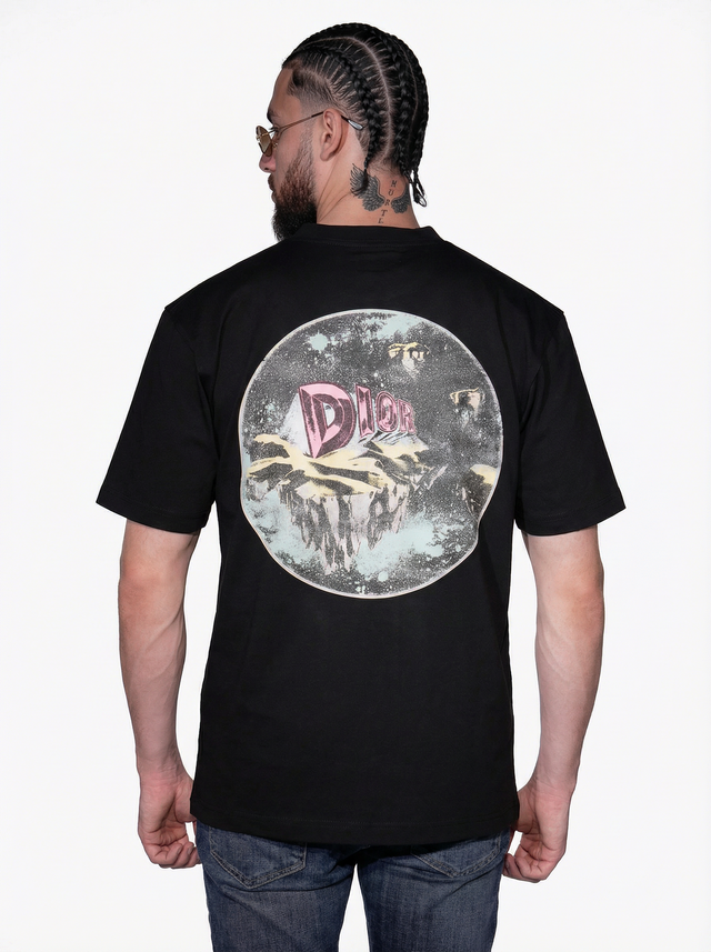 Dior Mythic Elements Graphic Tee — vista trasera