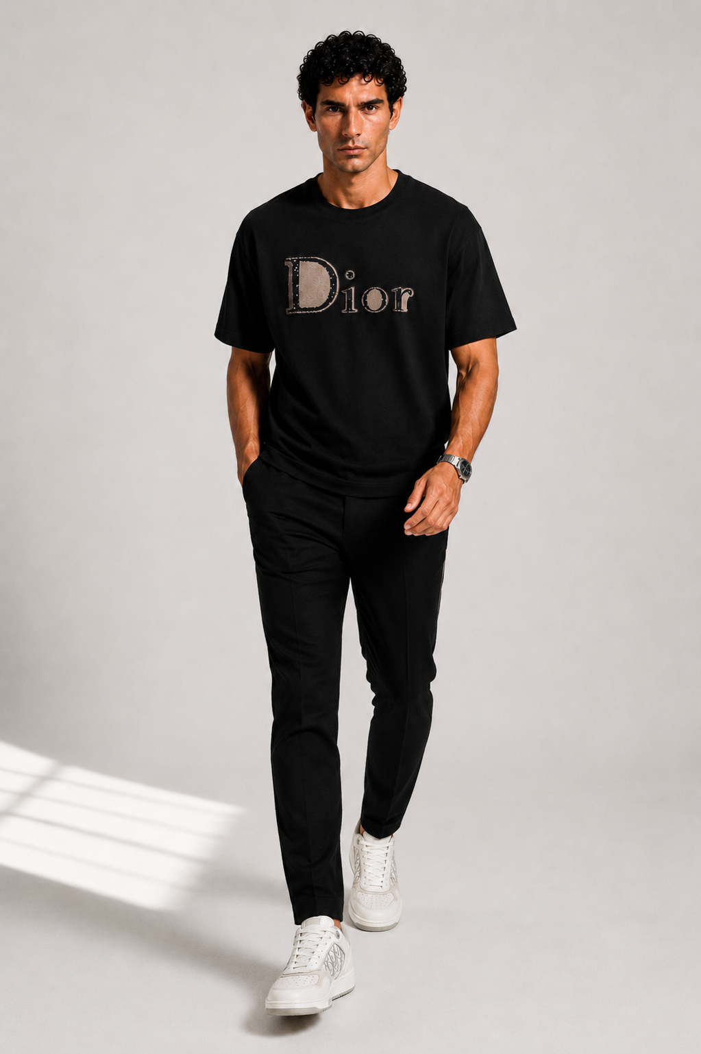 Camiseta Dior Negra con Logo Chenille para Hombre