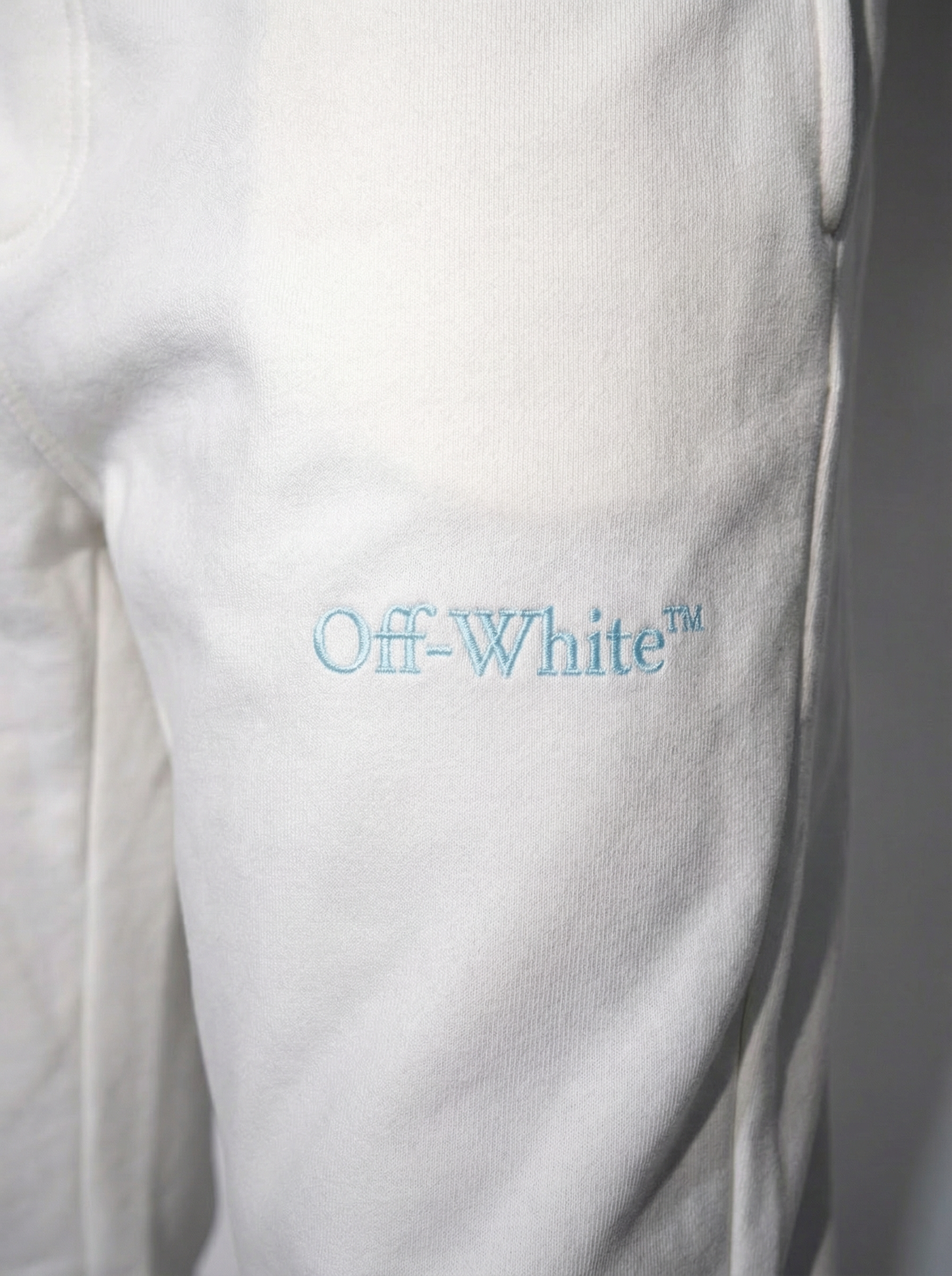 set Off-White Ice Arrow Signature Ensemble white